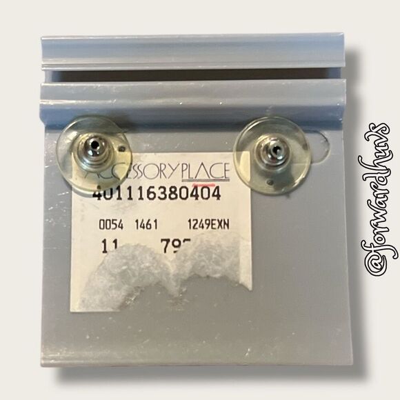 Bundle Sale 3 for $15 | Vintage Accessory Place Clip-On Earrings - Picture 6 of 7